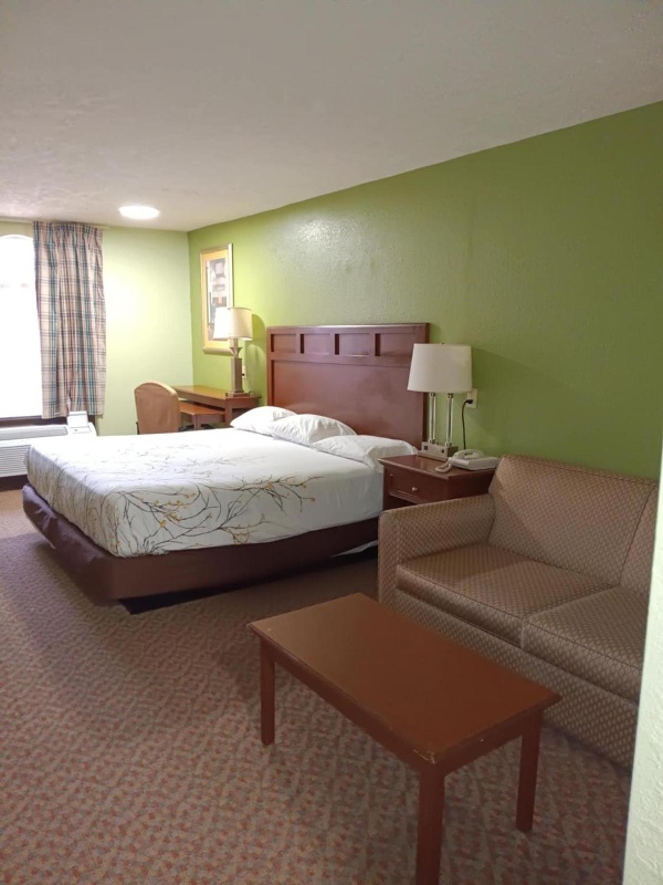 Americana Inn - Henderson image 5